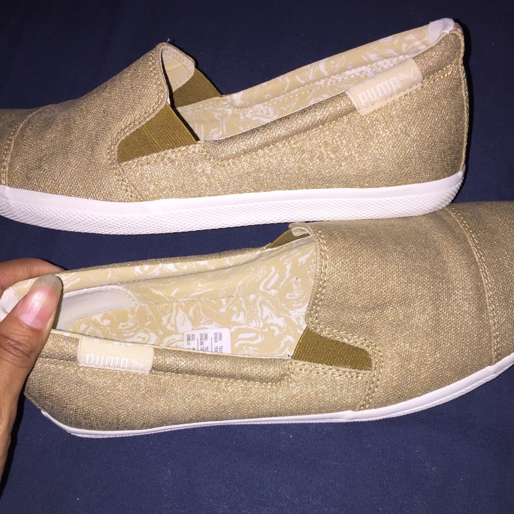 🔴SOLD🔴Puma Shoes - Picture 4 of 4